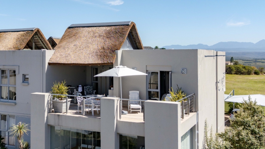 2 Bedroom Property for Sale in Thulana Hill Western Cape